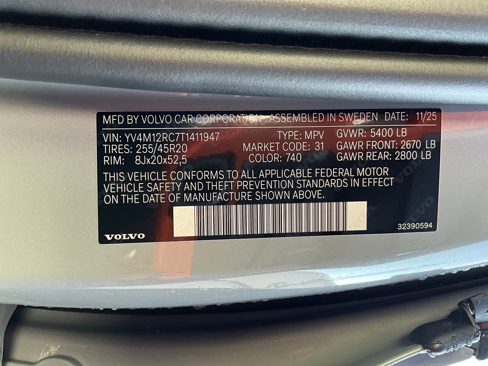 New 2026 Volvo XC60 B5 Plus w/ Protection Package Premier AWD/4WD image 35