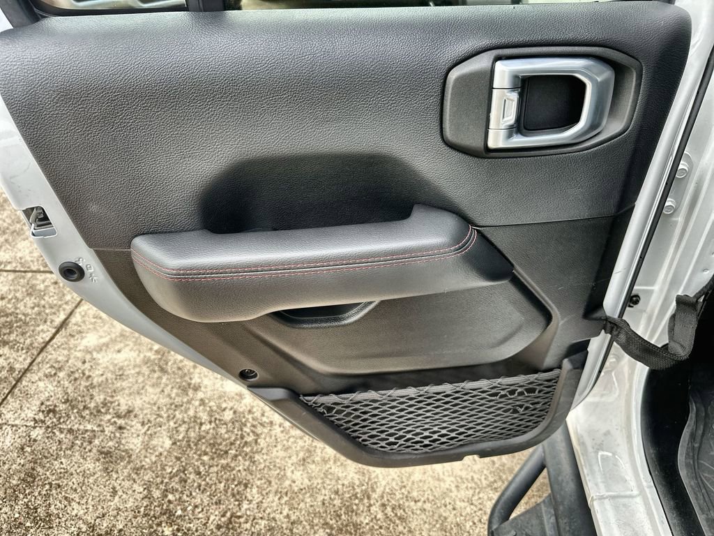 Used 2022 Jeep Gladiator Rubicon w/ Cold Weather Group AWD/4WD image 15