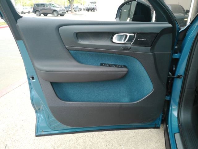 Used 2022 Volvo C40 P8 Recharge Ultimate AWD/4WD image 15