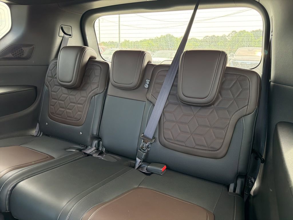 Used 2025 Nissan Armada Platinum Reserve image 16