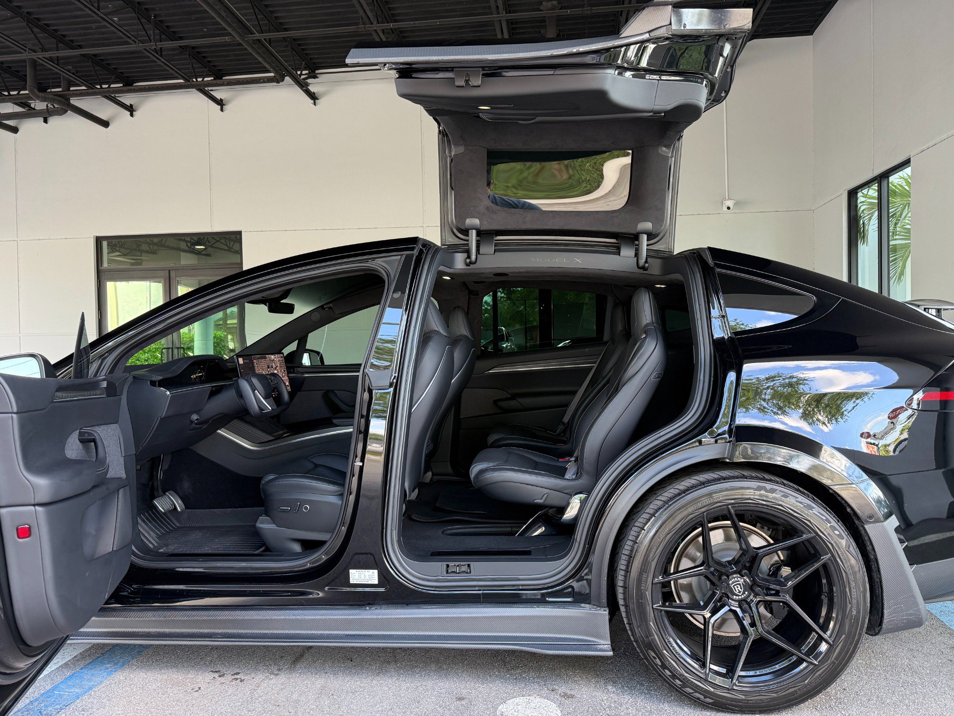 Used 2022 Tesla Model X Plaid AWD/4WD image 29