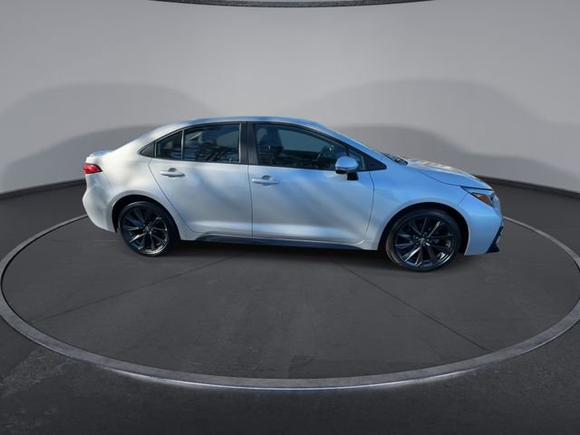 Used 2025 Toyota Corolla SE image 18