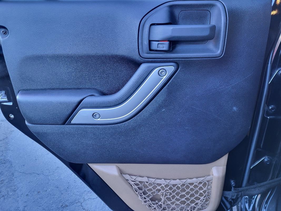 Used 2012 Jeep Wrangler Unlimited Sahara w/ Dual Top Group image 20