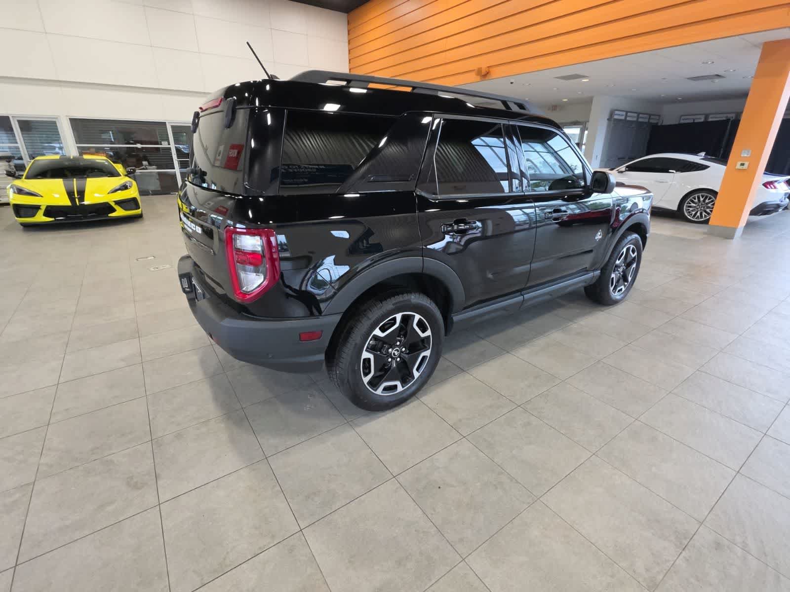 Used 2024 Ford Bronco Sport Outer Banks w/ Tech Package AWD/4WD image 8