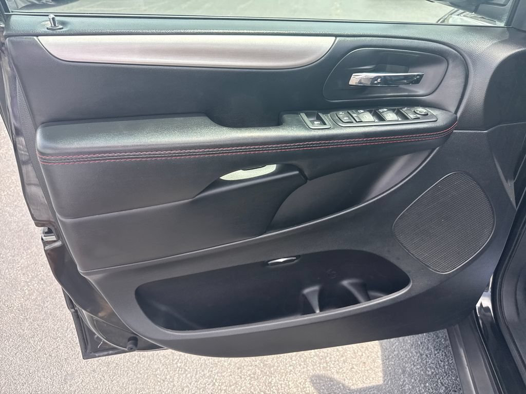Used 2019 Dodge Grand Caravan GT FWD image 21