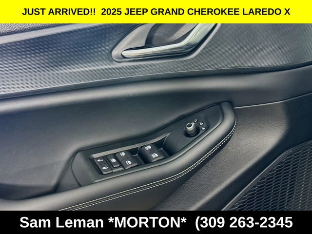 New 2025 Jeep Grand Cherokee Laredo X w/ Luxury Tech Group I image 17