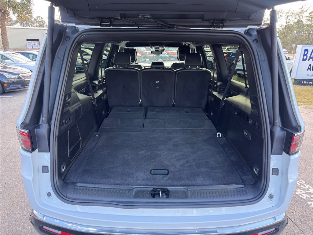 Used 2024 Jeep Wagoneer L Series II w/ Flexible Seating Group image 25