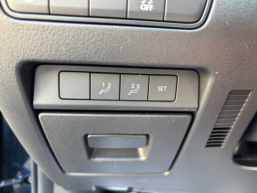 Used 2019 MAZDA MAZDA3 Hatchback w/ Premium Package image 32