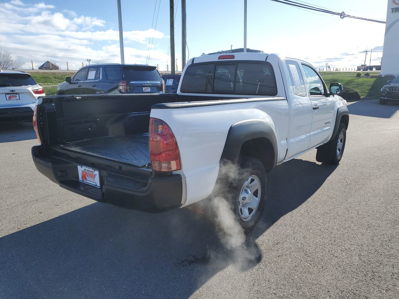 Used 2014 Toyota Tacoma PreRunner w/ Convenience Package image 4