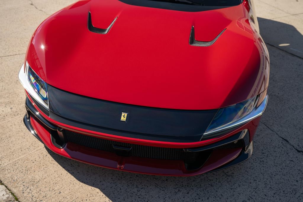 Used 2025 Ferrari 12Cilindri image 9