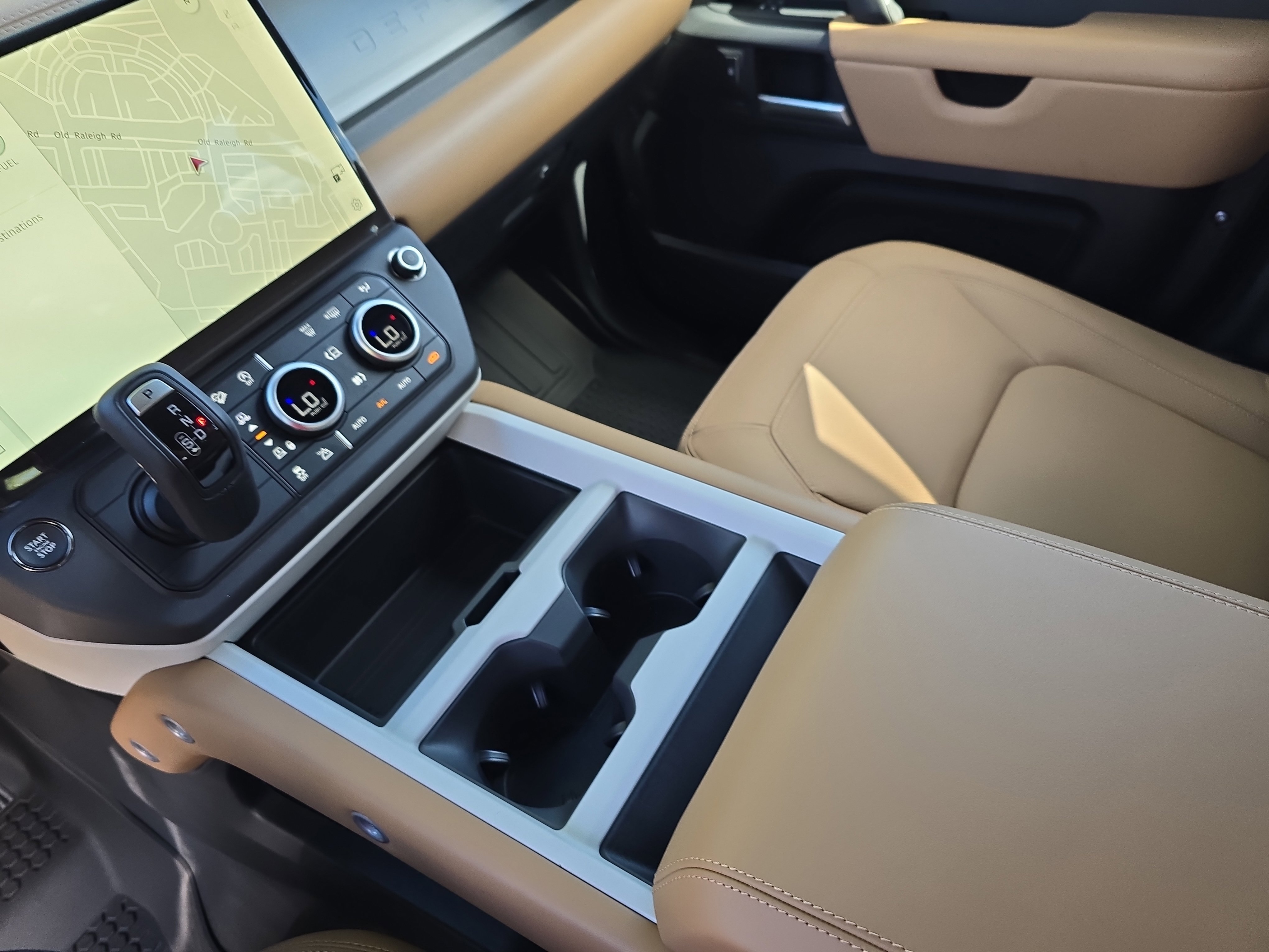 New 2026 Land Rover Defender 110 S image 24