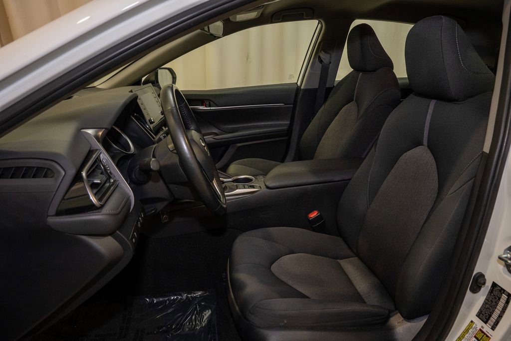 Used 2024 Toyota Camry LE image 9