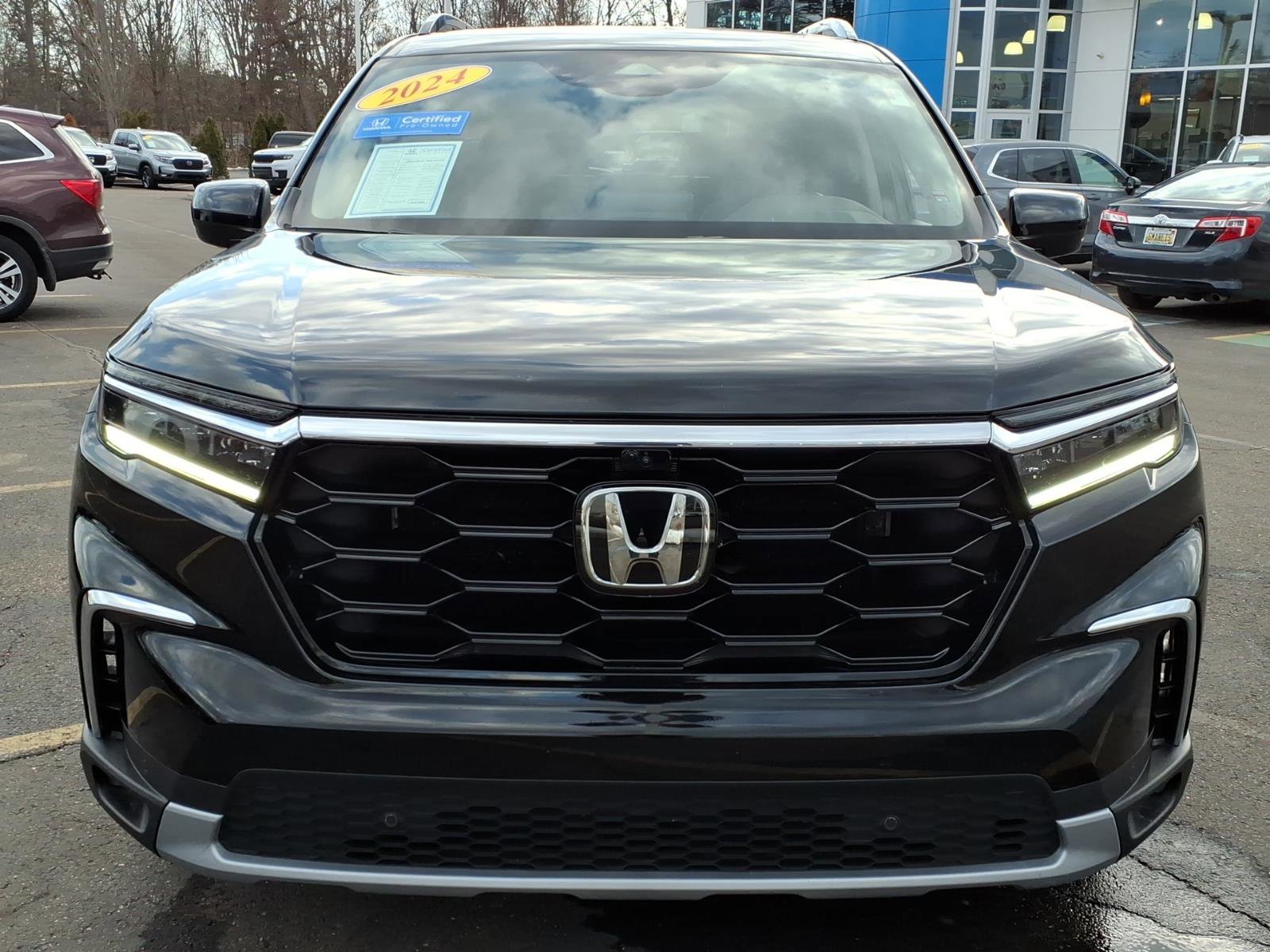 Certified 2024 Honda Pilot Elite image 2