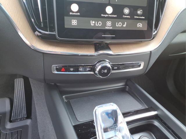 New 2026 Volvo XC60 B5 Plus w/ Protection Package Premier image 20