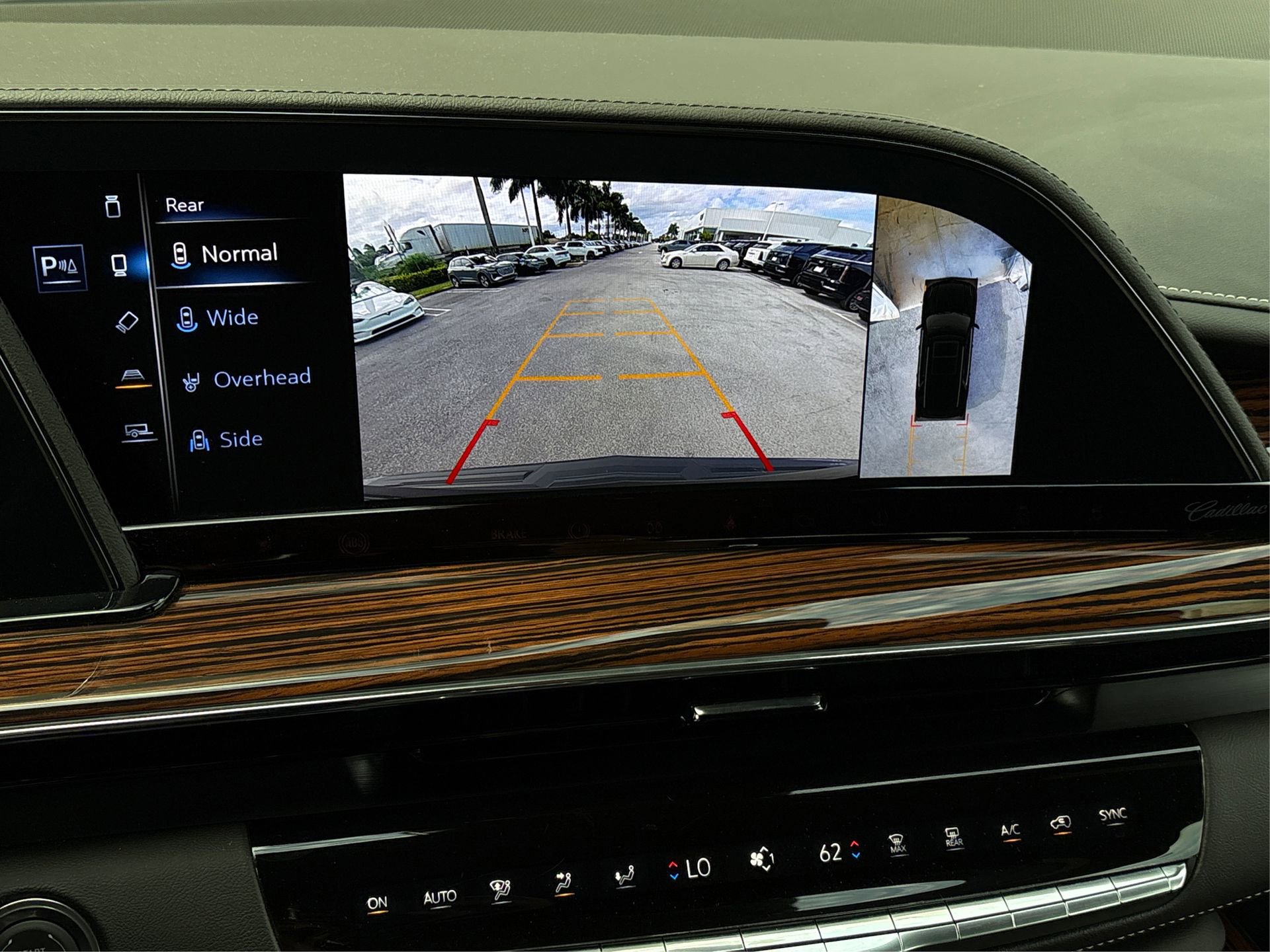 Used 2024 Cadillac Escalade Premium Luxury image 27