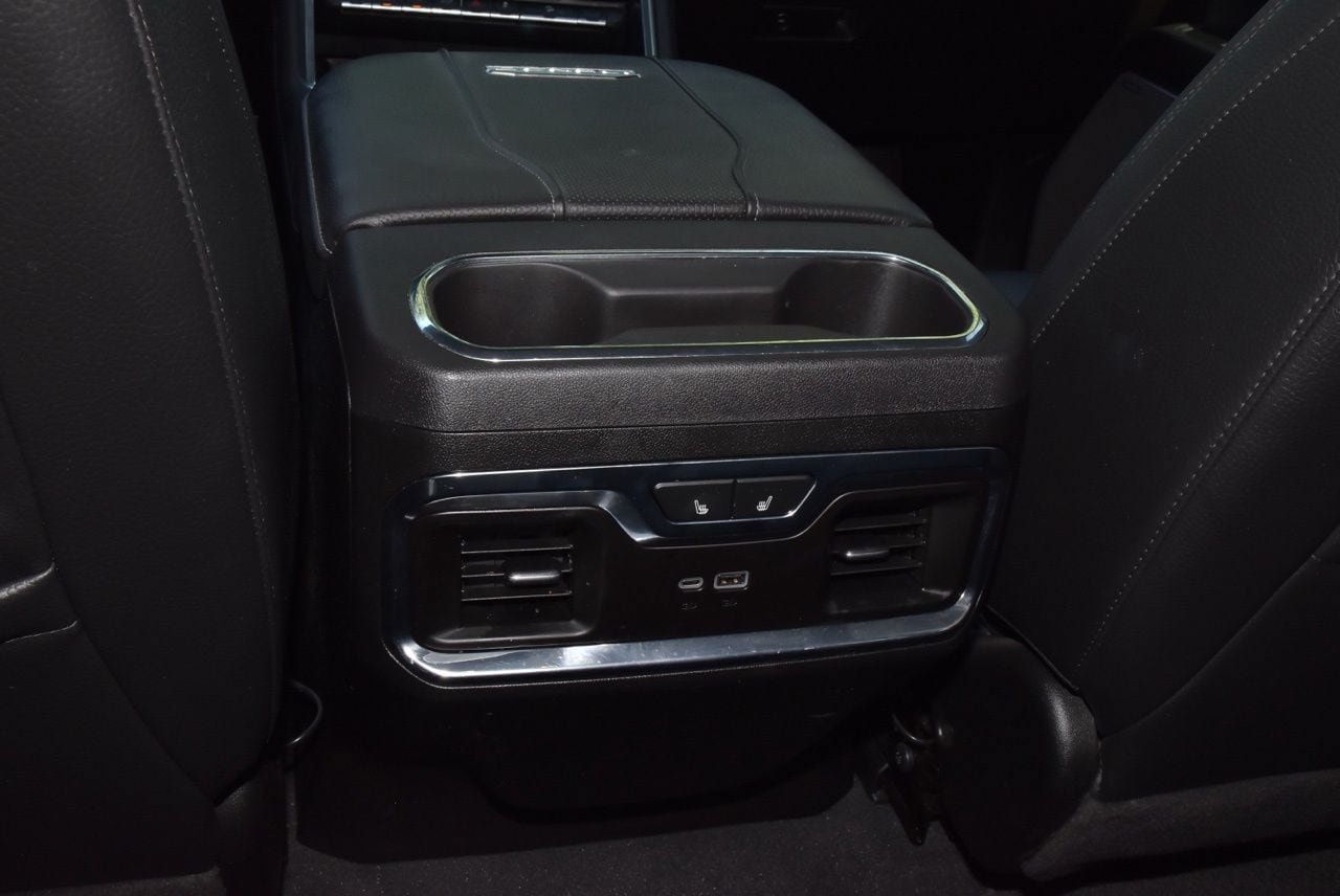 Used 2024 GMC Sierra 2500 Denali w/ Denali Reserve Package AWD/4WD image 18