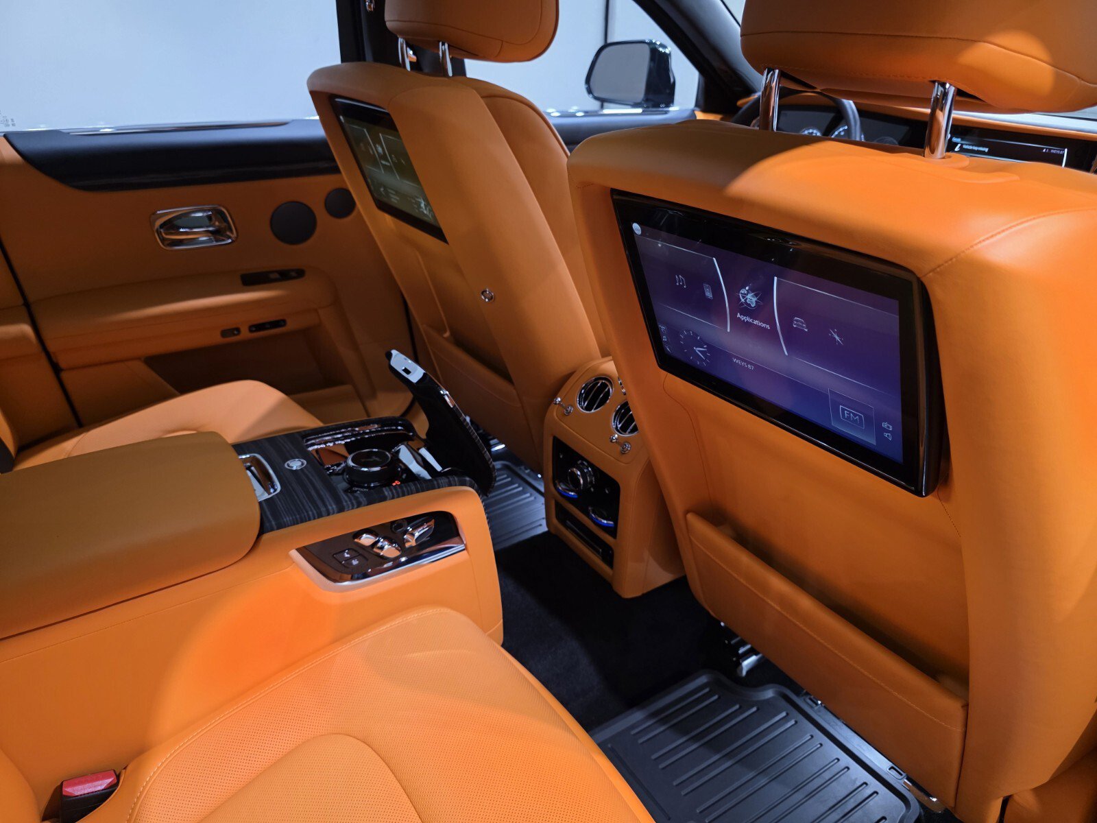 Used 2024 Rolls-Royce Ghost w/ Ghost Package AWD/4WD image 28