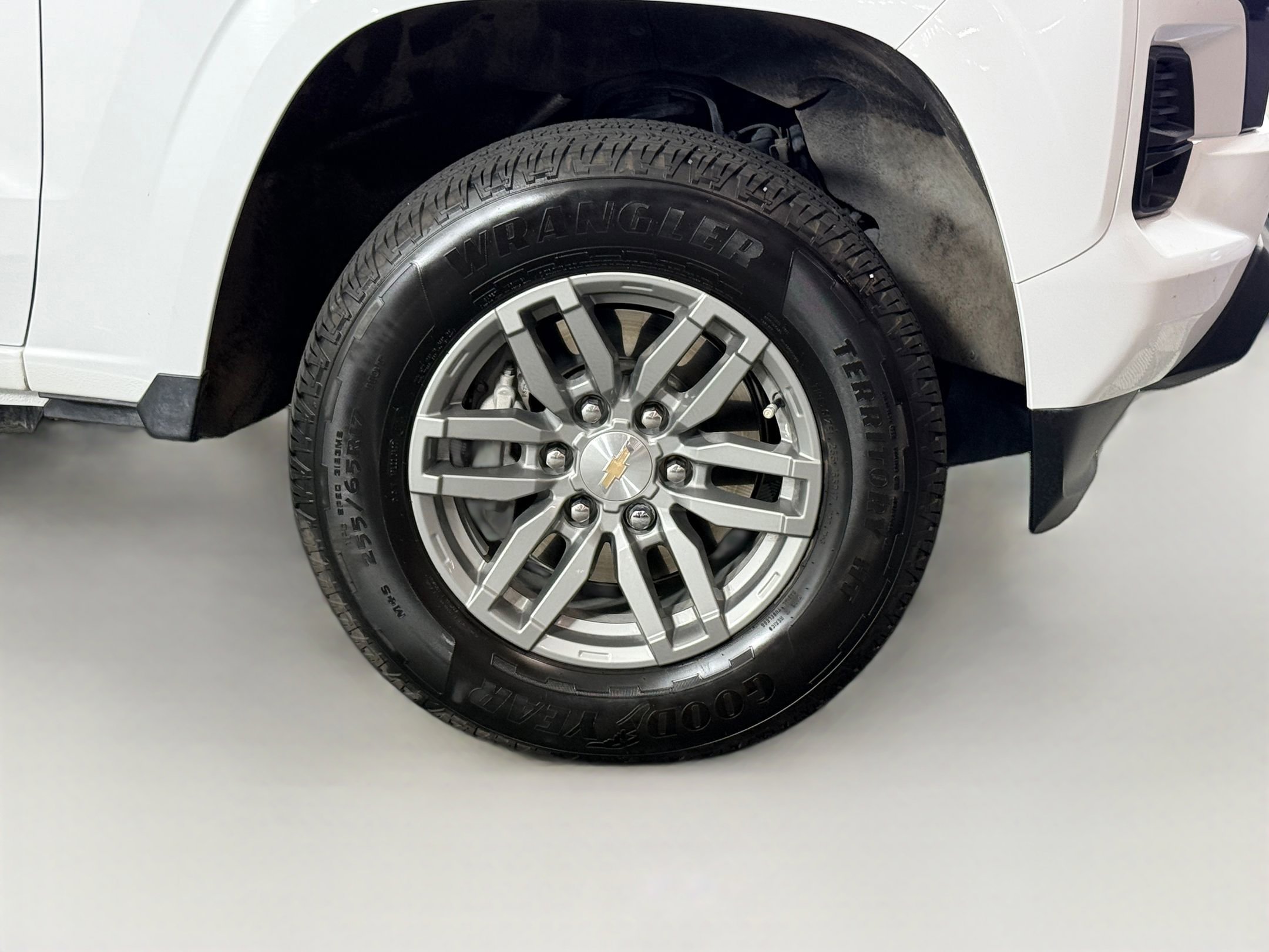 Used 2024 Chevrolet Colorado LT w/ LT Convenience Package image 11