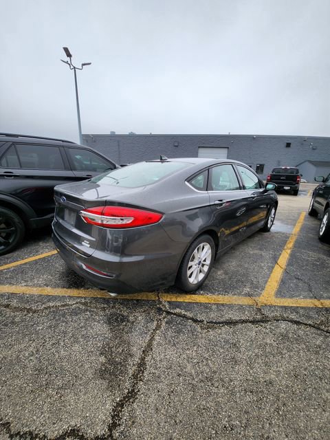 Used 2020 Ford Fusion SE image 5