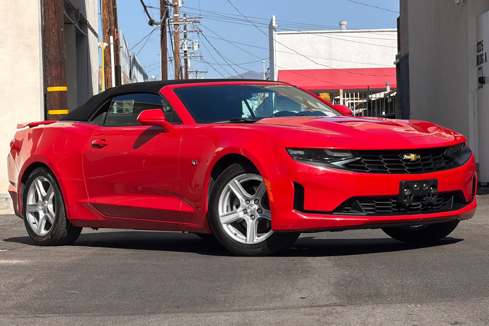 Used 2023 Chevrolet Camaro LT RWD image 10