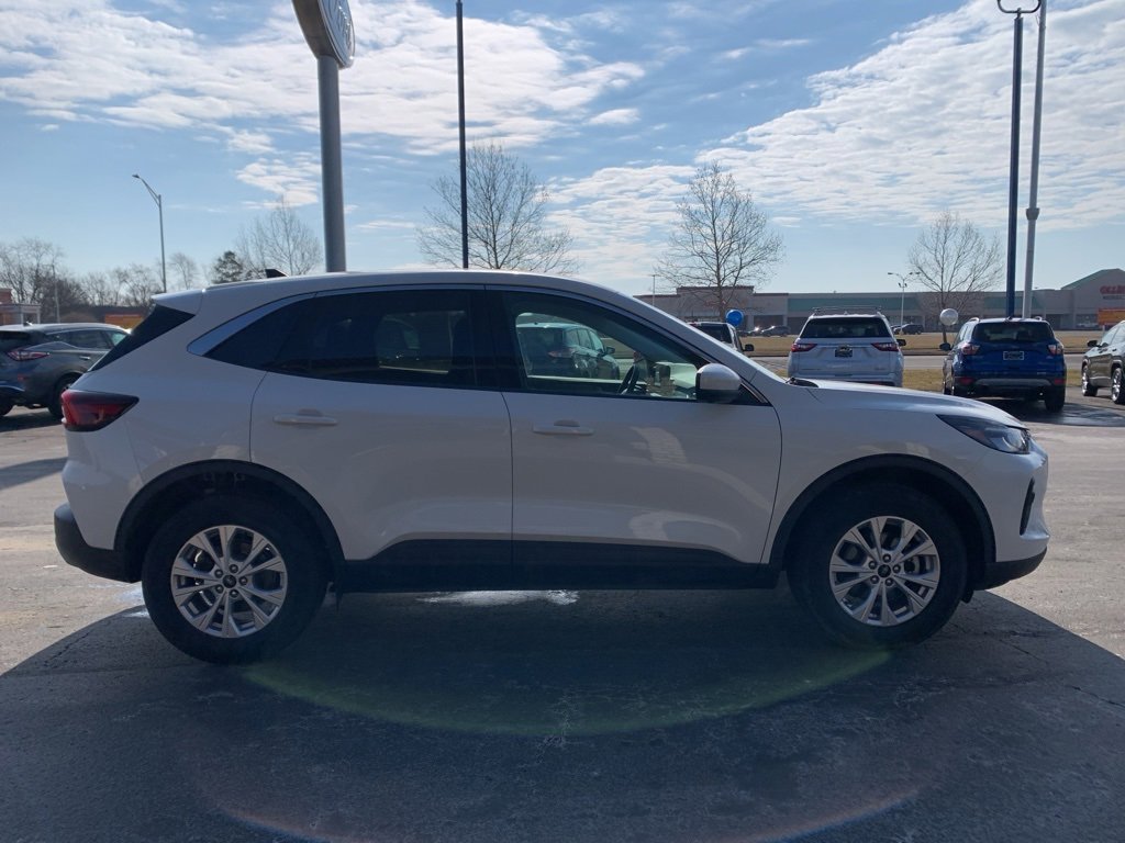 Used 2023 Ford Escape Active w/ Tech Pack #2 image 2