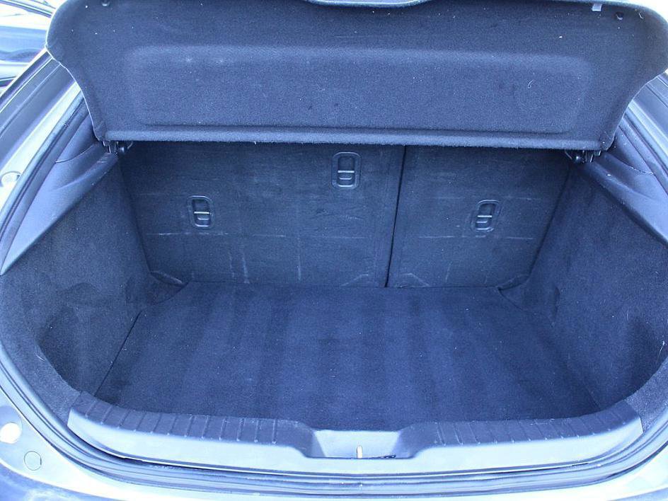 Used 2019 MAZDA MAZDA3 Hatchback w/ Premium Package image 21