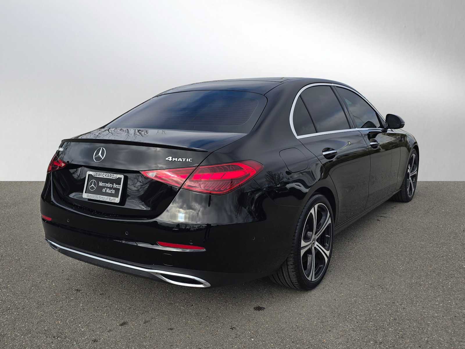 Used 2024 Mercedes-Benz C 300 4MATIC Sedan image 3