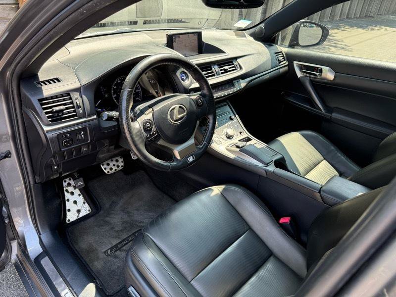 Used 2015 Lexus CT 200h w/ Navigation Package FWD image 14