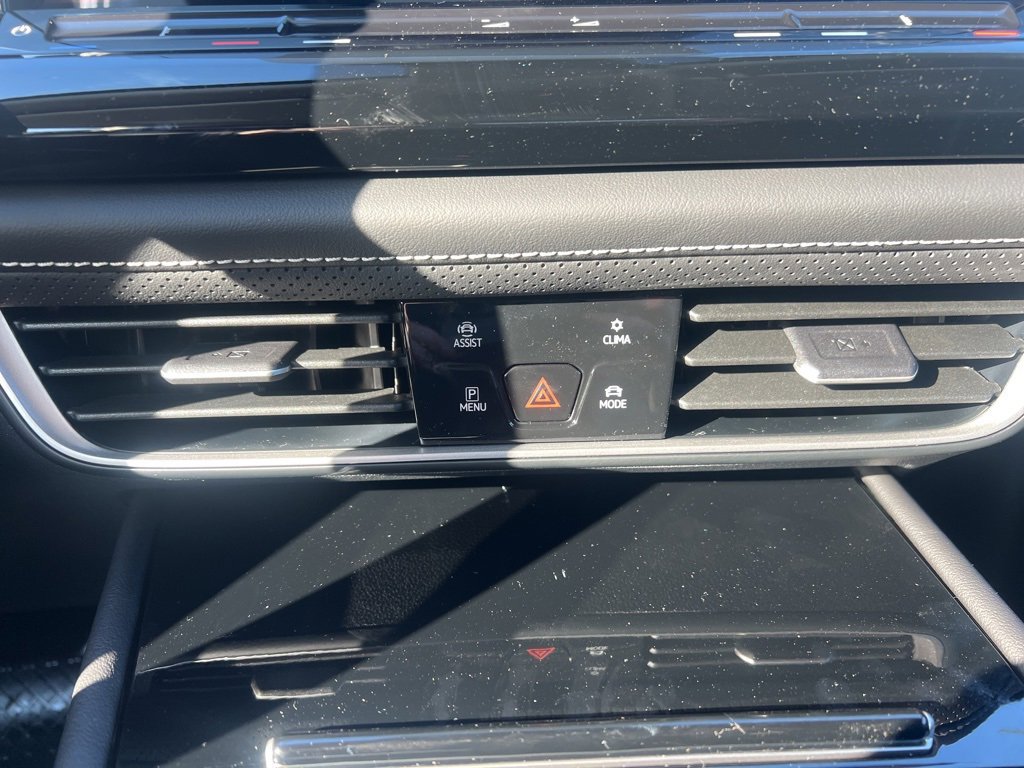 New 2026 Volkswagen Atlas SE image 15