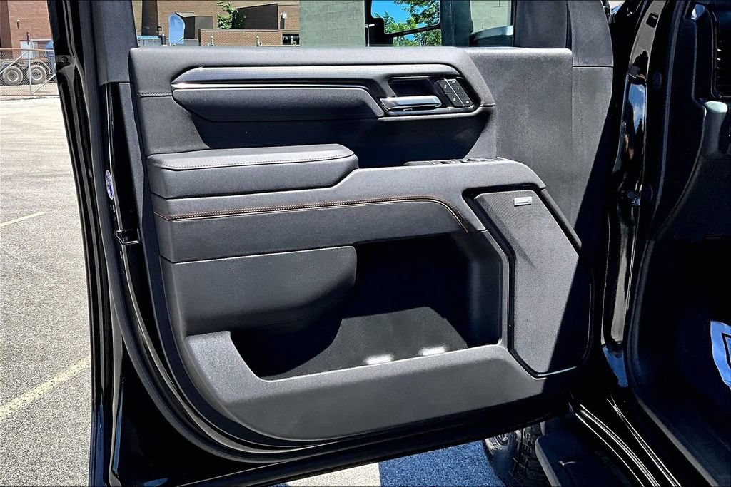 Used 2025 GMC Sierra 2500 AT4 w/ AT4 Premium Plus Package AWD/4WD image 22