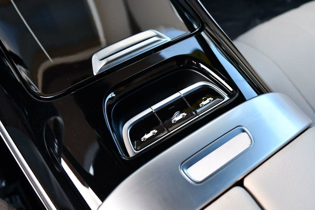 Used 2024 Mercedes-Benz CLE 450 4MATIC Cabriolet image 68