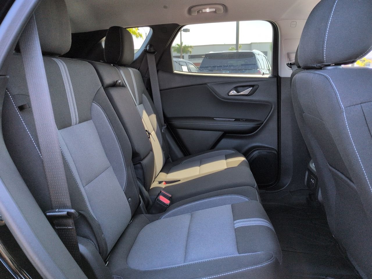 New 2026 Chevrolet Blazer LT w/ Convenience Package FWD image 28
