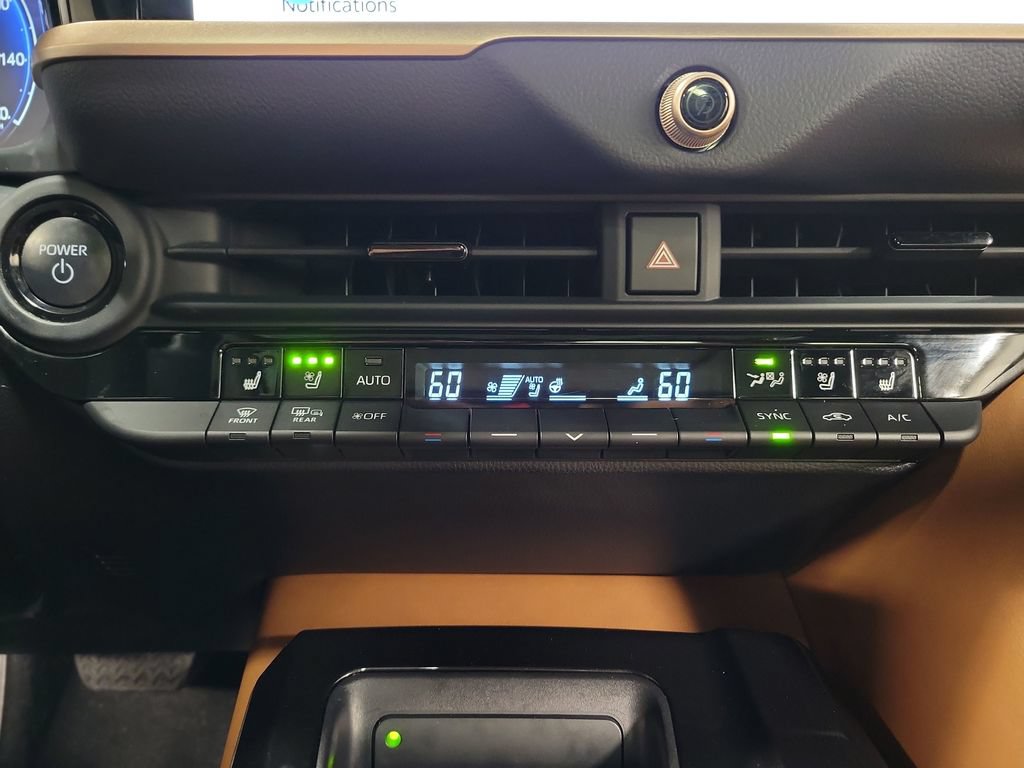 Used 2025 Toyota Crown Signia w/ Advanced Technology Package AWD/4WD image 18