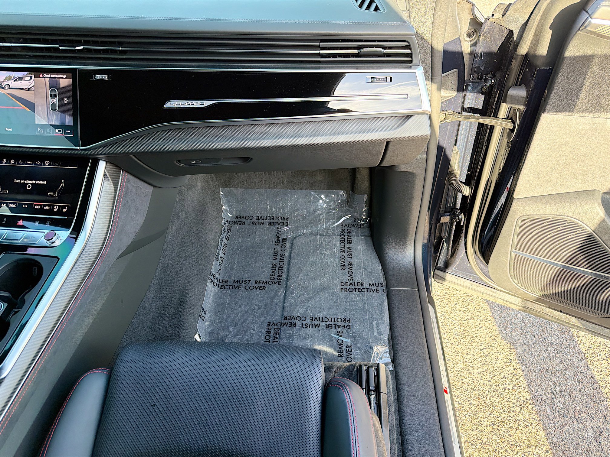 Used 2024 Audi RS Q8 w/ Black Optic Package image 17