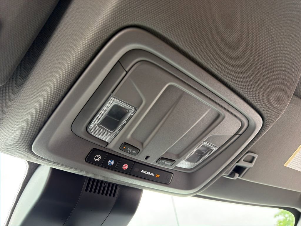 Used 2024 Chevrolet Silverado 1500 LT image 30