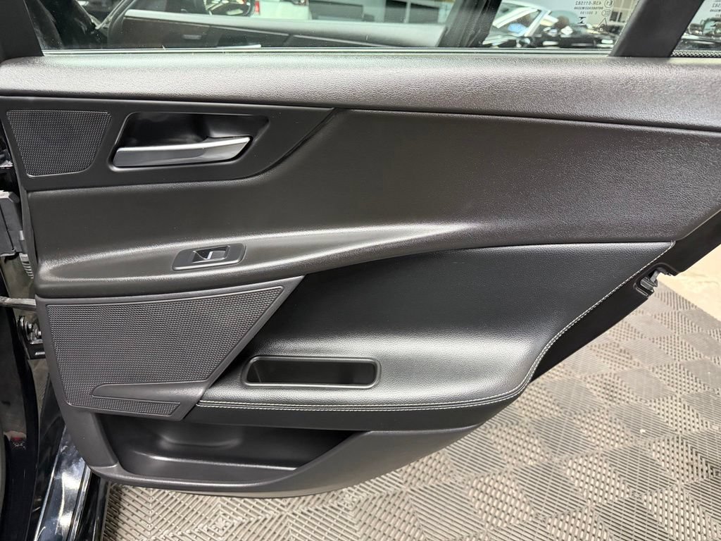 Used 2018 Jaguar XE S RWD image 48
