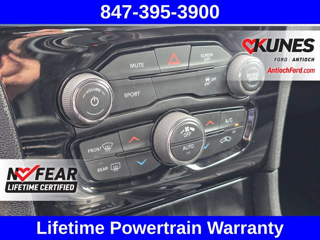 Used 2019 Chrysler 300 S AWD/4WD image 44