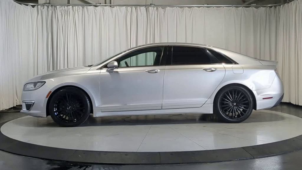Used 2017 Lincoln MKZ Reserve FWD image 6