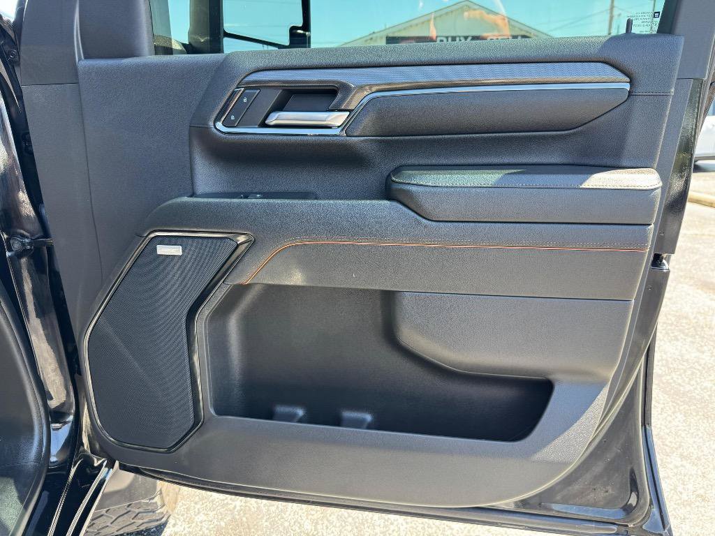 Used 2024 GMC Sierra 2500 AT4 w/ AT4 Premium Plus Package AWD/4WD image 32