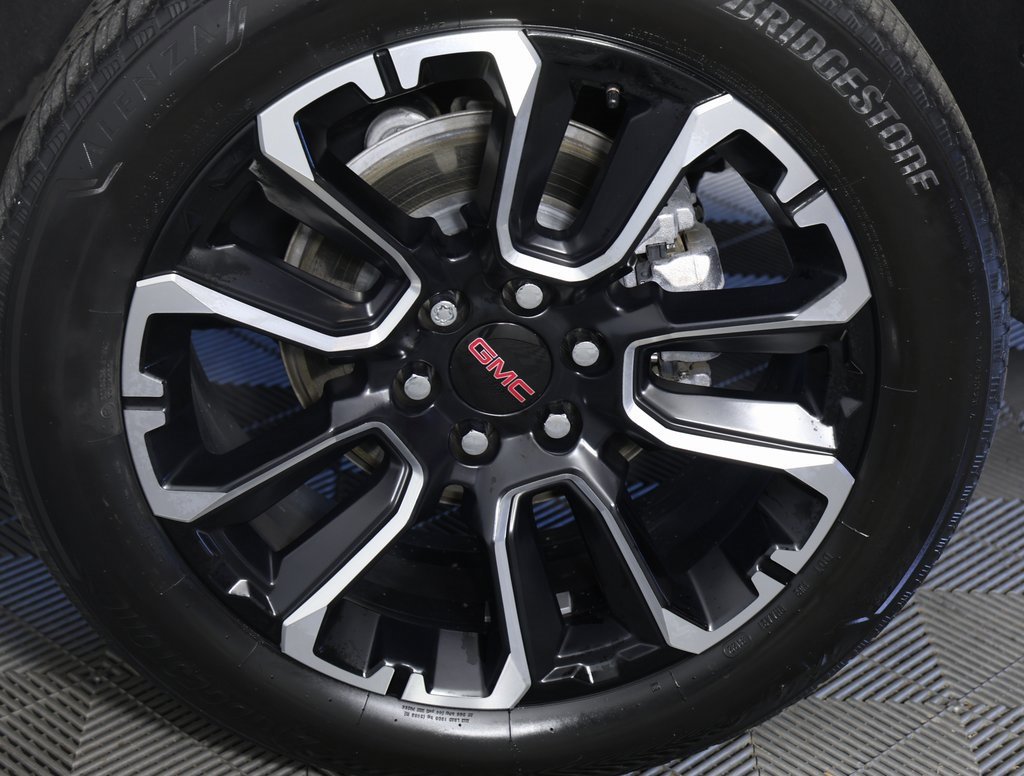 Used 2023 GMC Yukon SLT image 8