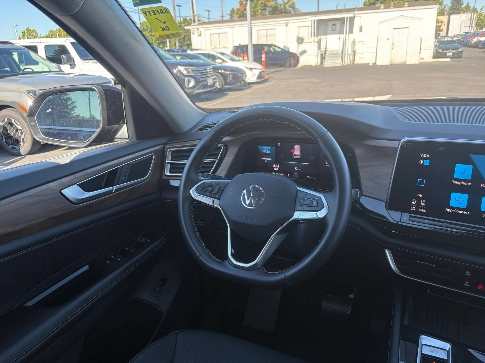 Used 2026 Volkswagen Atlas SE AWD/4WD image 37