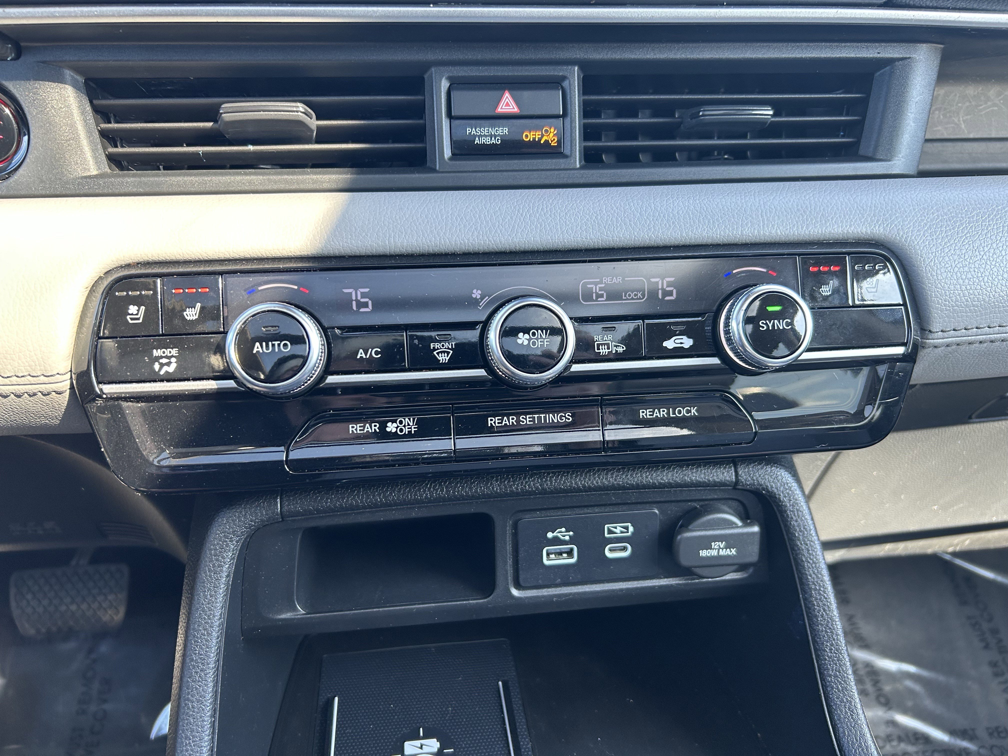 Used 2023 Honda Pilot Elite image 16