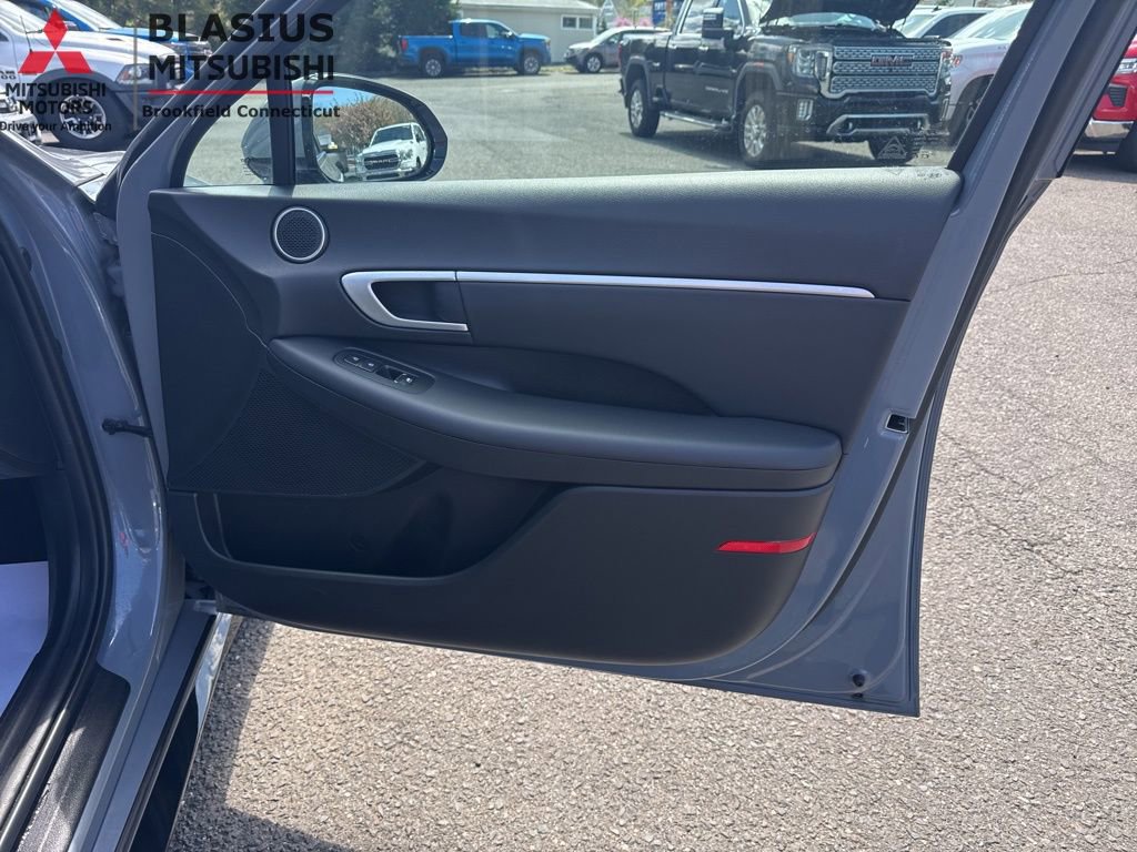 Used 2025 Hyundai Sonata SEL FWD image 35