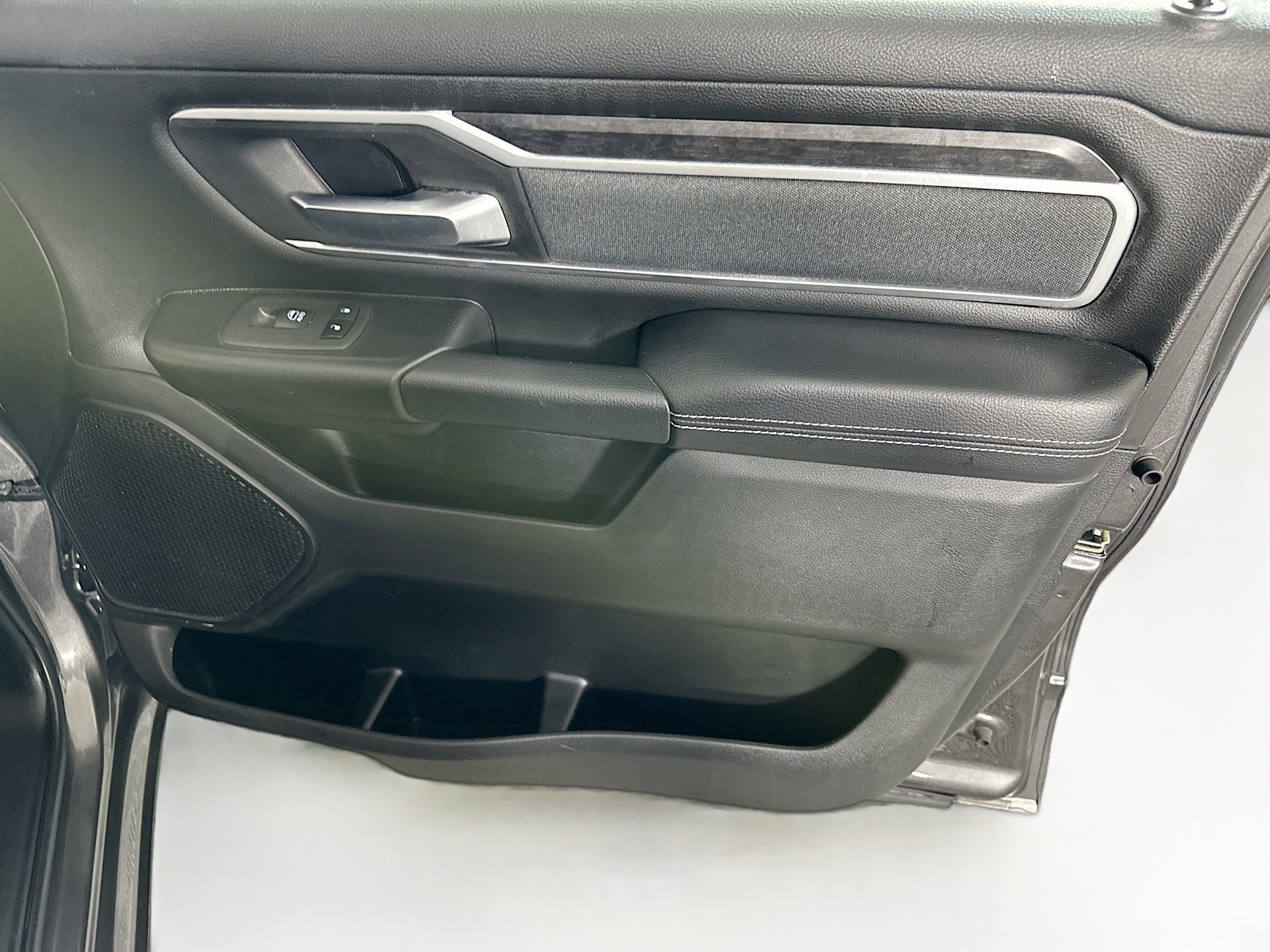 Used 2022 RAM 1500 Big Horn AWD/4WD image 30