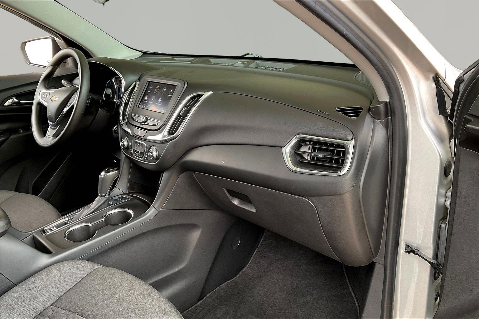 Used 2020 Chevrolet Equinox LT image 27