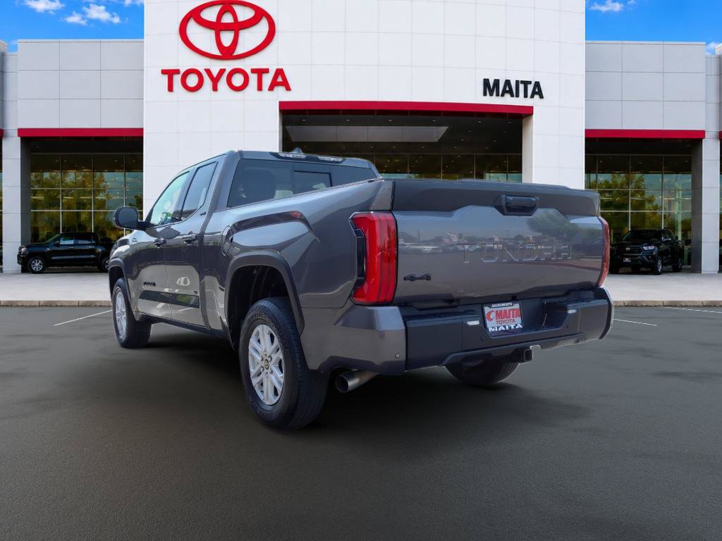 Used 2022 Toyota Tundra SR5 w/ SR5 Premium Package AWD/4WD image 6