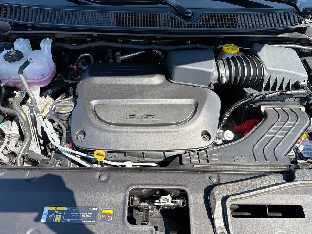 New 2027 Chrysler Pacifica Select FWD image 36