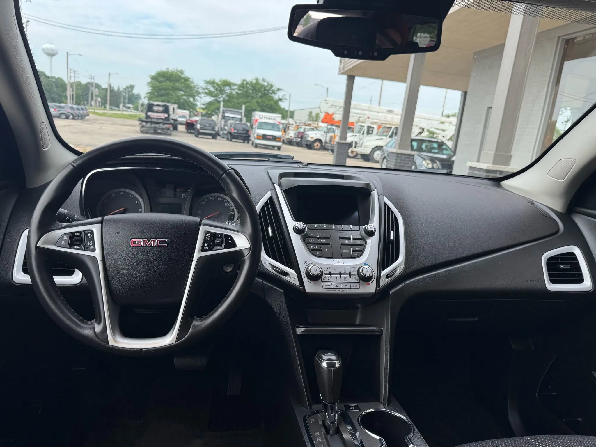 Used 2017 GMC Terrain SLE w/ Chrome Edition image 11