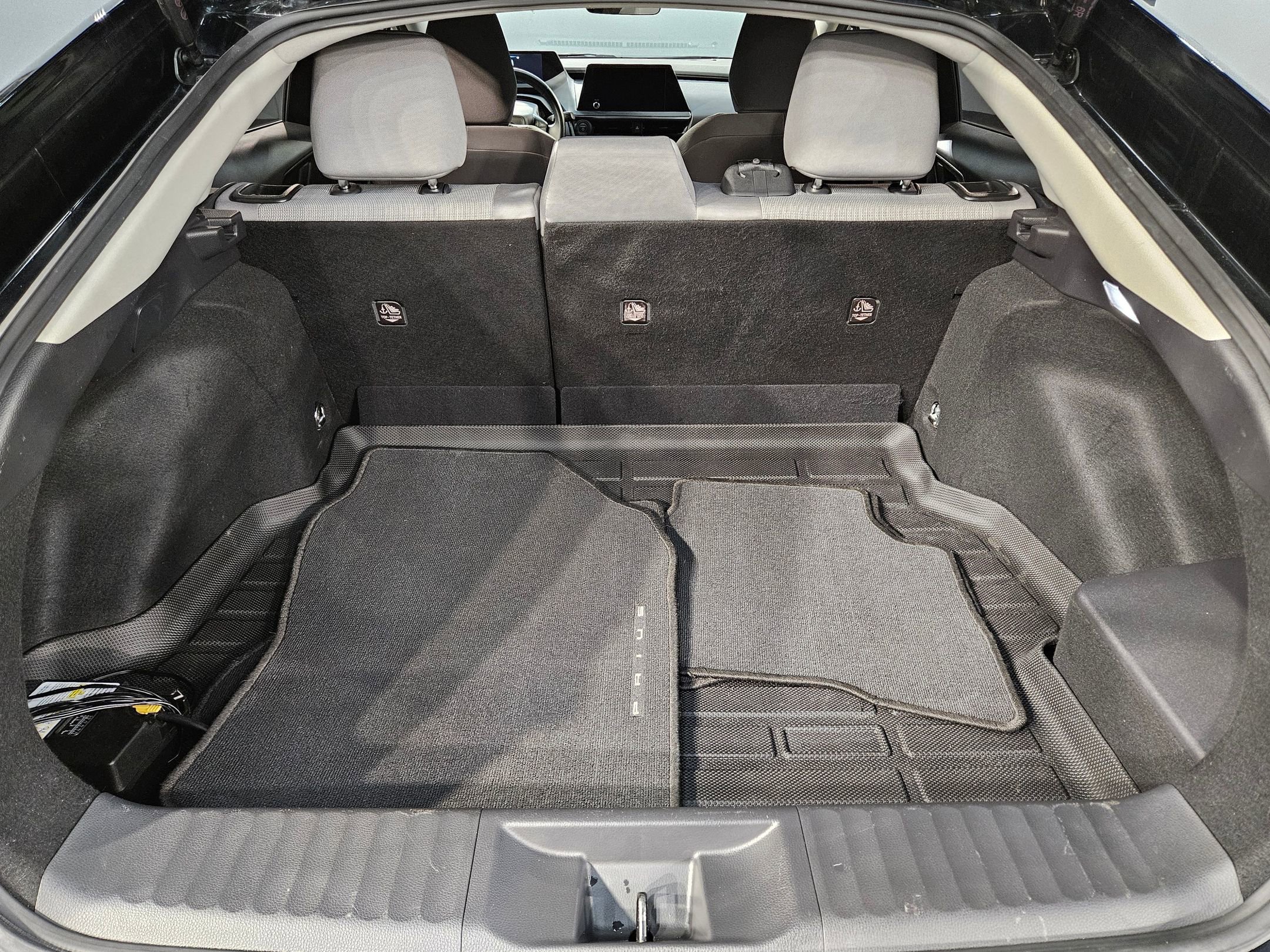 Used 2023 Toyota Prius LE image 18