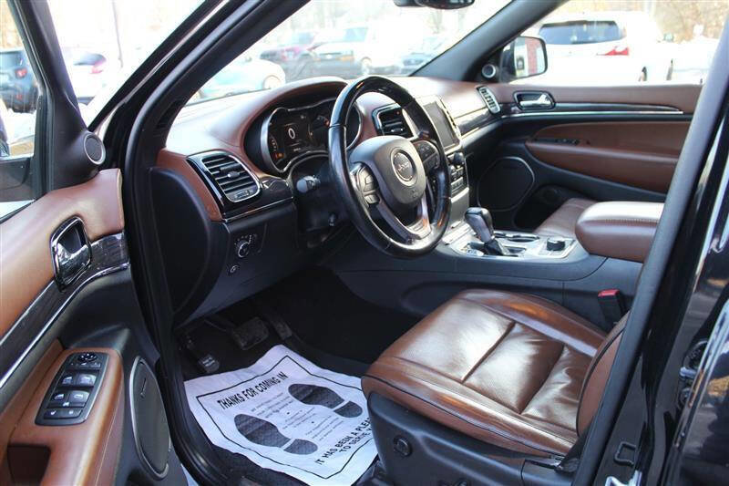 Used 2021 Jeep Grand Cherokee Overland image 16